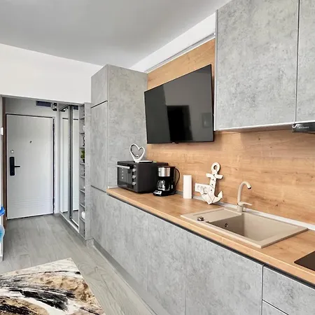 아파트 Cosmopolitan - Pe Plaja Cu La Mare & Loc Parcare Gratis Năvodari