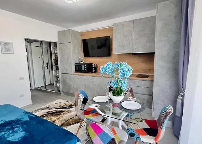 Cosmopolitan - Pe Plaja Cu La Mare & Loc Parcare Gratis 아파트