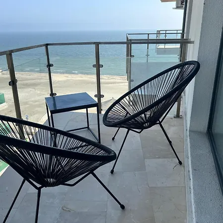 Cosmopolitan - Pe Plaja Cu La Mare & Loc Parcare Gratis شقة