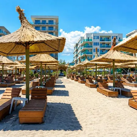 Cosmopolitan - Pe Plaja Cu La Mare & Loc Parcare Gratis Năvodari