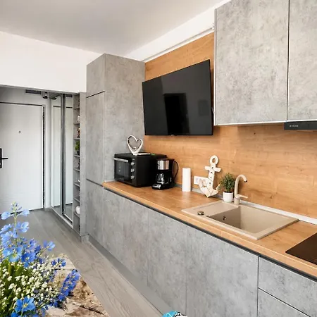 Apartament Cosmopolitan - Pe Plaja Cu La Mare & Loc Parcare Gratis Năvodari