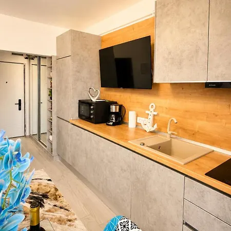 Cosmopolitan - Pe Plaja Cu La Mare & Loc Parcare Gratis Apartament Năvodari