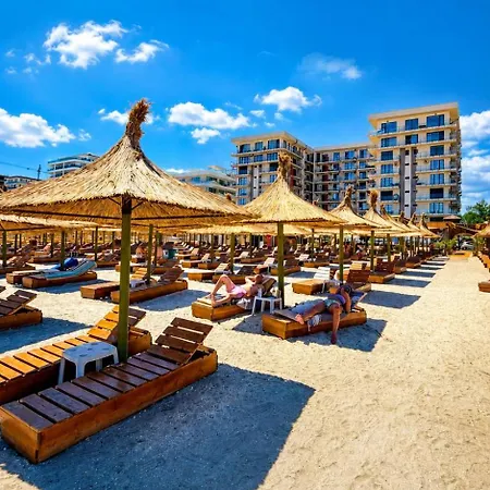 Cosmopolitan - Pe Plaja Cu La Mare & Loc Parcare Gratis